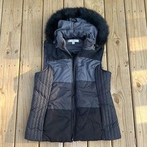 Liz Claiborne Vest Size M/L with Detachable Hood